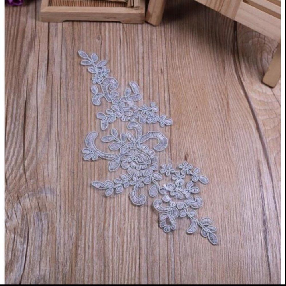 6Pcs Delicate Lace Applique - pale grey